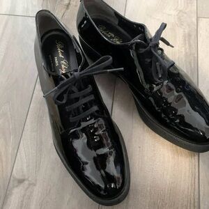 Robert Clergerie Paris Black Patent Lace-Up Oxfords Size 36 – Made in France